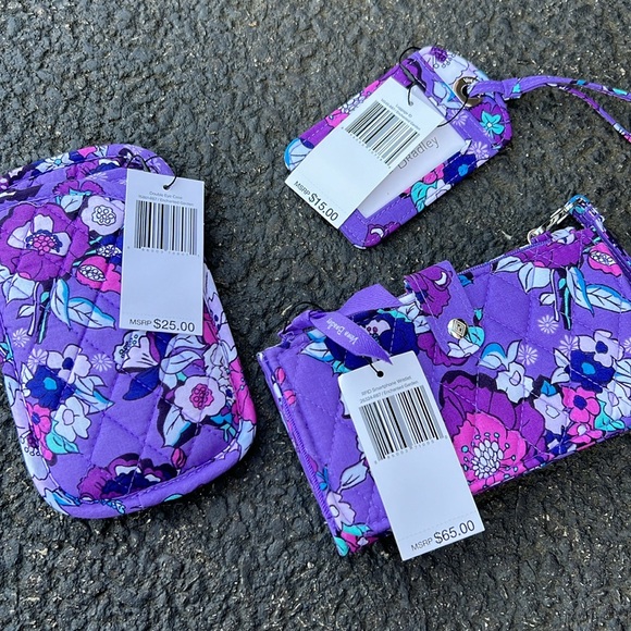 NWT Vera Bradley 3-piece Set- Smartphone Wristlet, Luggage ID, and Eyeglass Case - Picture 2 of 7